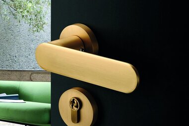 Klika Marchesi zamak v měděné barvě