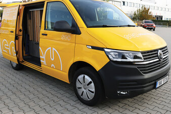 Nový „mobilní showroom“ nabízí možnost, prohlédnout si sortiment přímo na místě. Žlutá dodávka Schachermayer přijede až k vám. ©Schachermayer