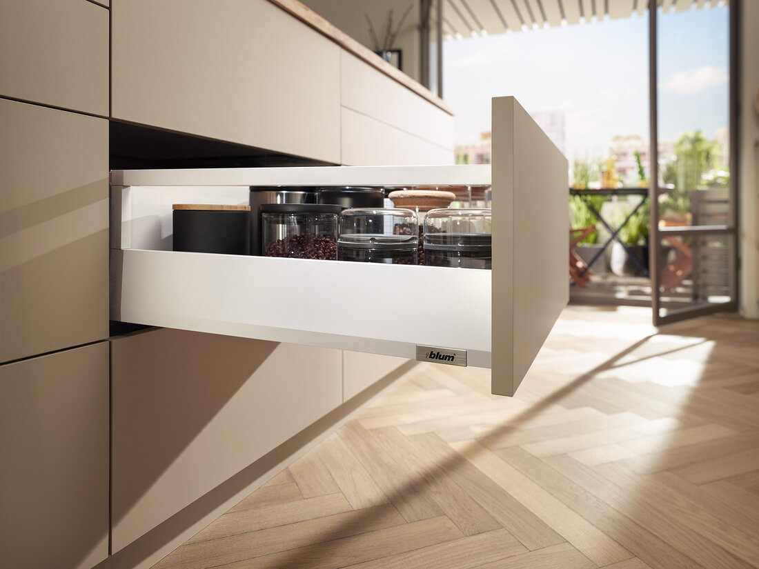 Zásuvka MERIVOBOX modular s relingem