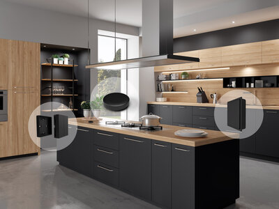 pohled do kuchyně s ostrůvkem