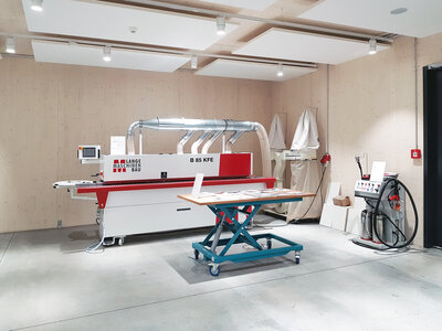 Dřevoobráběcí stroj Lange vpředu mobilní nastavitelný pracovní stůl